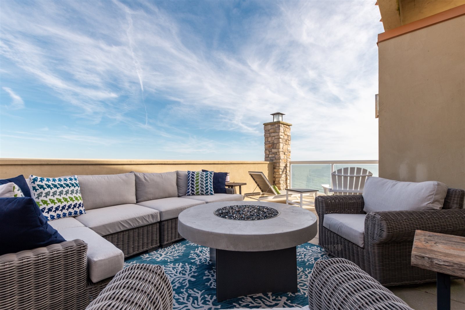 A closer look at Luxury Penthouse Rentals With Private Rooftop Hot Tub